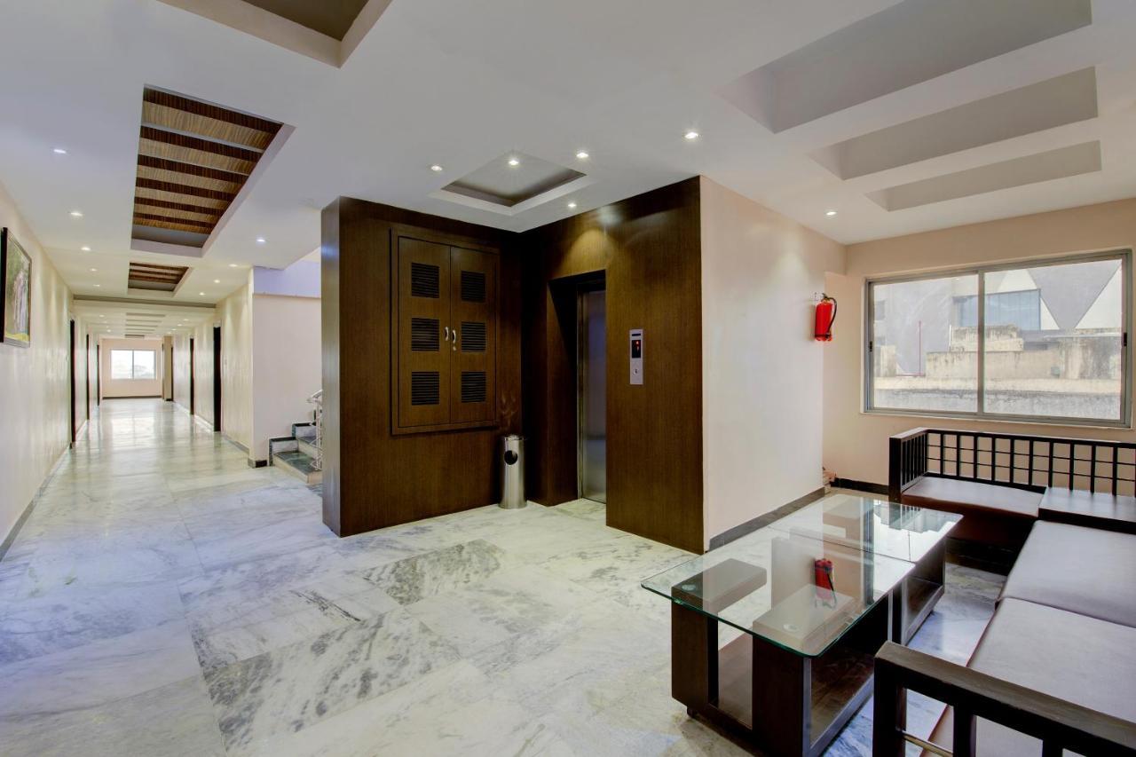 Oyo 1545 Hotel Shivani International Ahmedabad Exterior foto