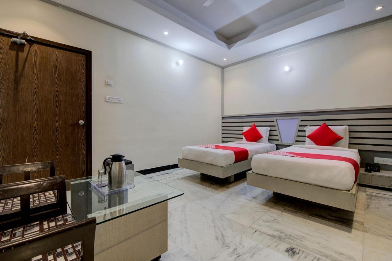 Oyo 1545 Hotel Shivani International Ahmedabad Exterior foto